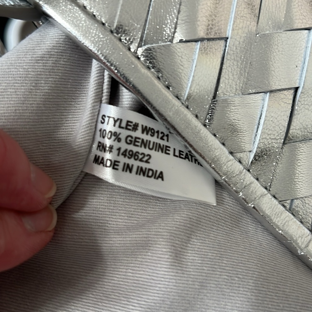 Walter Baker Large Hazel Silver Woven Hobo Bag with Matching Pouch - Picture 9 of 16